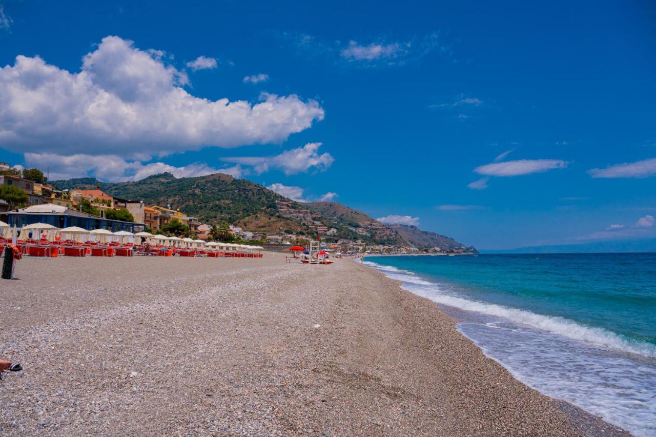 Appartamenti Paolone House Taormina Mare Mazzeo Esterno foto